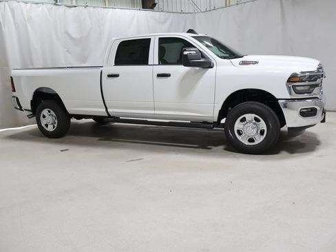 New 2026 RAM 2500 Tradesman AWD/4WD image 6