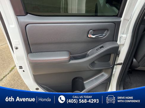 Used 2023 Nissan Frontier PRO-4X w/ Tow Package AWD/4WD image 18