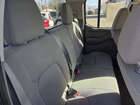 Used 2019 Nissan Frontier S image 11