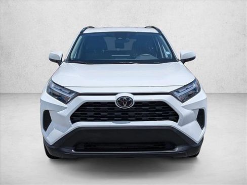 Used 2024 Toyota RAV4 XLE FWD image 2