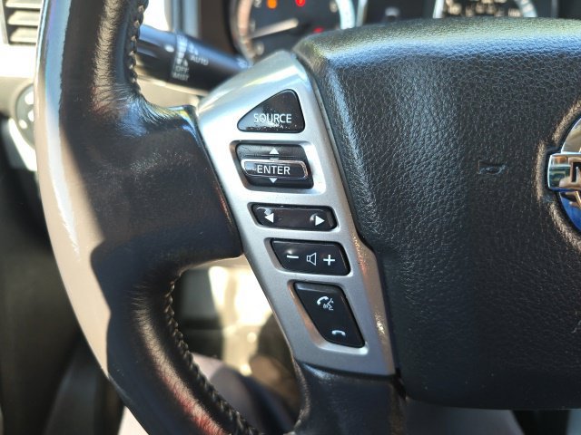 Used 2018 Nissan Titan PRO-4X w/ Pro-4x Convenience Package AWD/4WD image 24