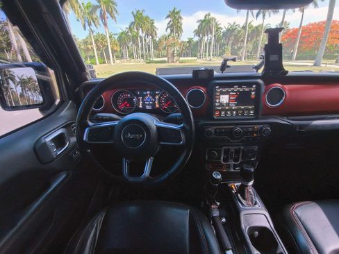 Used 2020 Jeep Gladiator Rubicon AWD/4WD image 22