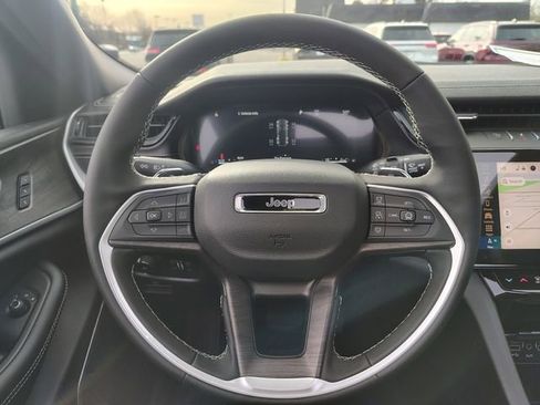 New 2026 Jeep Grand Cherokee Limited w/ Limited Altitude Package AWD/4WD image 14
