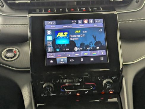 New 2025 Jeep Grand Cherokee Altitude image 20