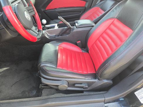 Used 2012 Ford Mustang GT image 14