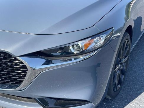 Used 2026 MAZDA MAZDA3 Carbon AWD/4WD image 6
