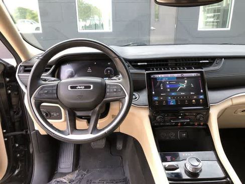 Certified 2021 Jeep Grand Cherokee L Limited w/ Trailer Tow Group (B) AWD/4WD image 13