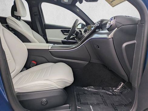 Certified 2025 Mercedes-Benz GLC 300 4MATIC image 22
