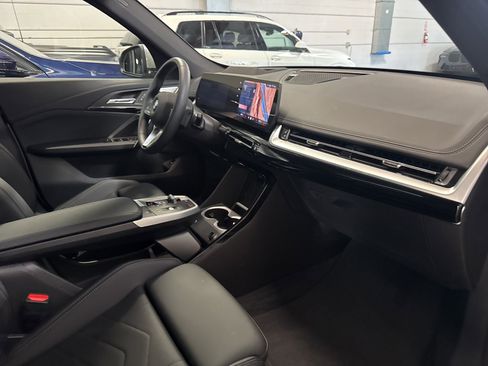 Used 2025 BMW X1 xDrive28i w/ Premium Package image 23