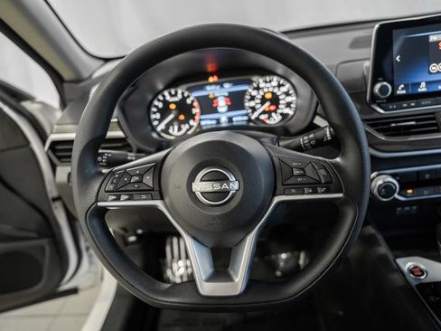 Used 2025 Nissan Altima 2.5 SV AWD/4WD image 26