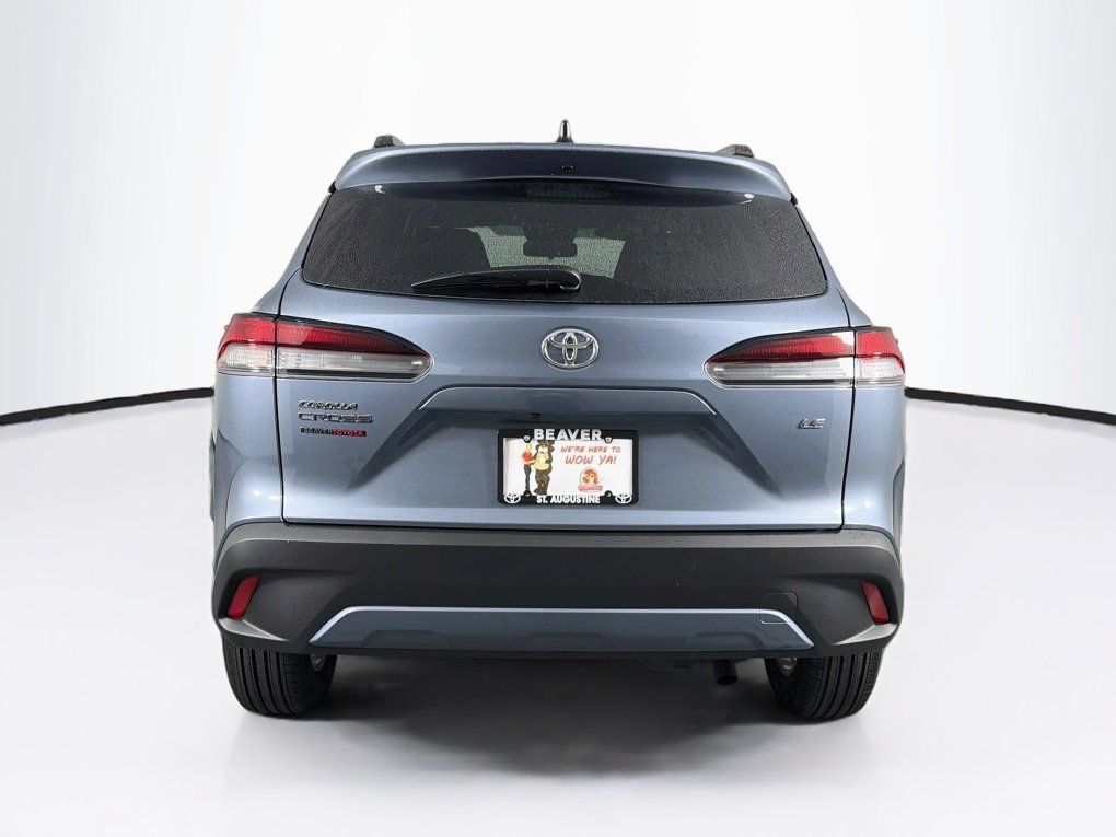 Used 2026 Toyota Corolla Cross LE FWD image 8