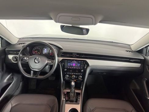 Used 2020 Volkswagen Passat 2.0T SE image 18
