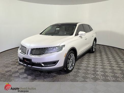 Used 2017 Lincoln MKX Reserve w/ Lincoln MKX Climate Package AWD/4WD image 3