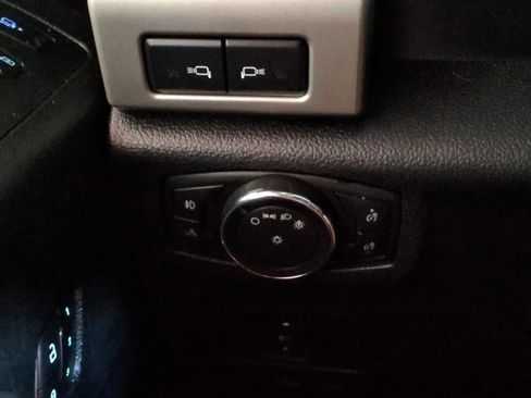 Used 2019 Ford F250 Lariat w/ Lariat Value Package AWD/4WD image 32