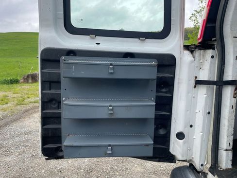 Used 2013 Chevrolet Express 3500 RWD image 18
