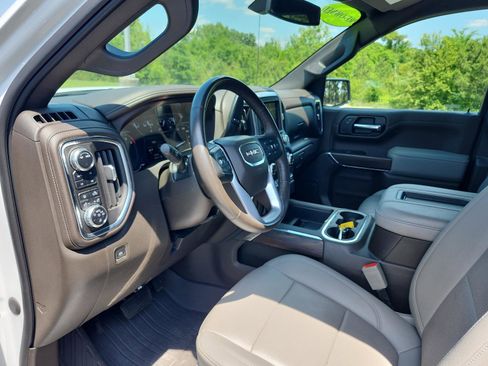 Used 2022 GMC Sierra 1500 SLT AWD/4WD image 16