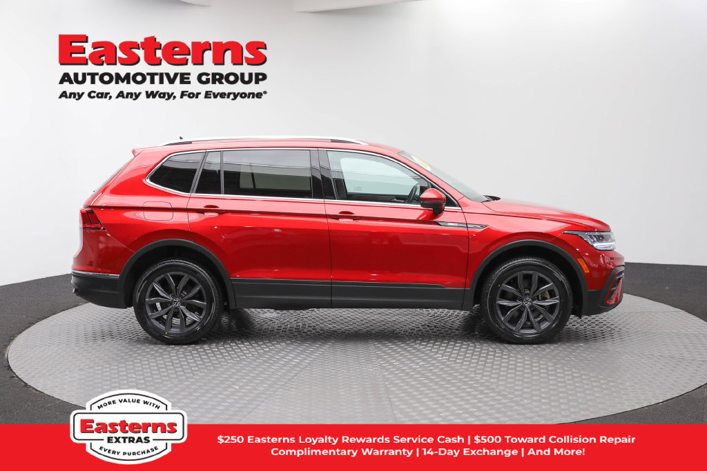 Used 2023 Volkswagen Tiguan SE AWD/4WD image 5