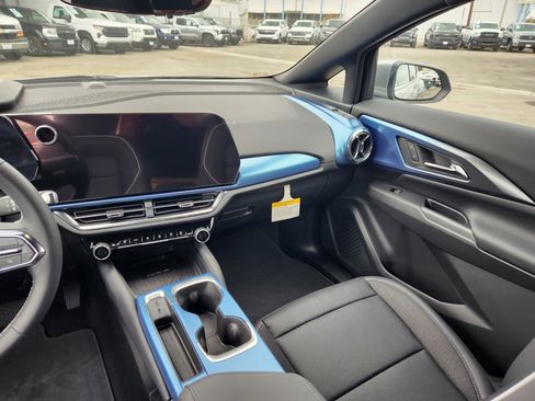 New 2026 Chevrolet Equinox EV LT w/ Convenience Package II image 19