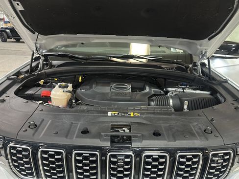 Used 2023 Jeep Grand Cherokee L Summit image 13