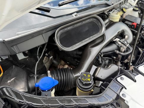 Used 2019 Ford Transit 350 XLT RWD image 29