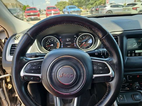 Used 2020 Jeep Compass Latitude w/ Popular Equipment Group FWD image 22