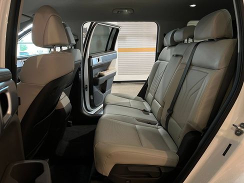 Used 2026 Hyundai Santa Fe SEL FWD image 25