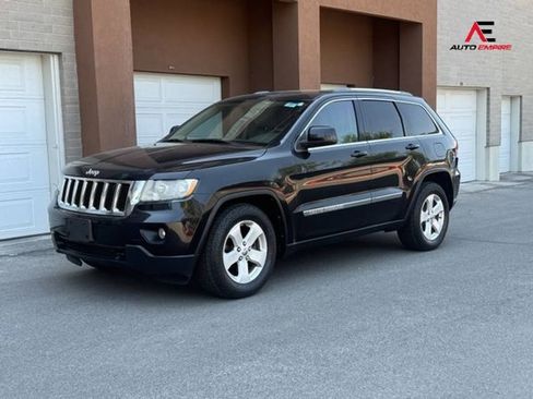 Used 2012 Jeep Grand Cherokee Laredo AWD/4WD image 1