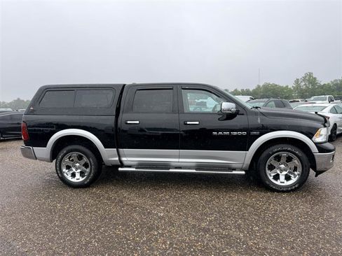 Used 2012 RAM 1500 Laramie AWD/4WD image 4