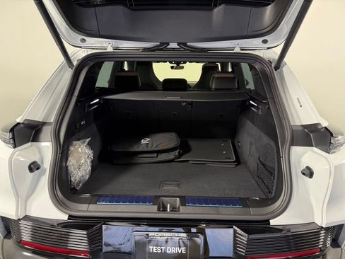 New 2026 Porsche Cayenne Electric AWD/4WD image 13
