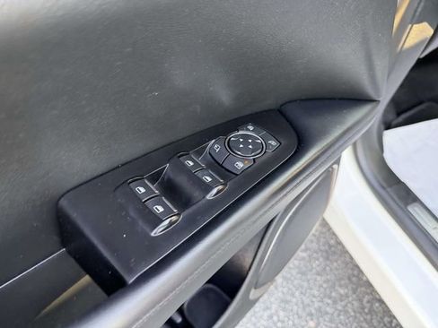 Certified 2022 Lincoln Nautilus AWD w/ Premium Package image 17