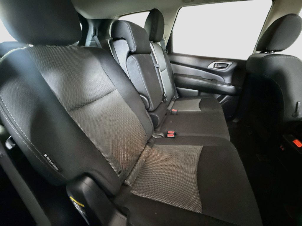 Used 2020 Nissan Pathfinder SV AWD/4WD image 26