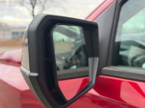 Used 2023 Chevrolet Colorado LT w/ LT Convenience Package II image 9