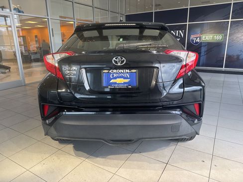 Used 2020 Toyota C-HR LE image 7
