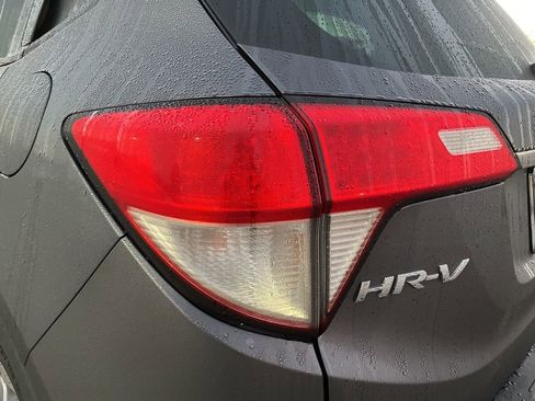 Used 2022 Honda HR-V LX image 7