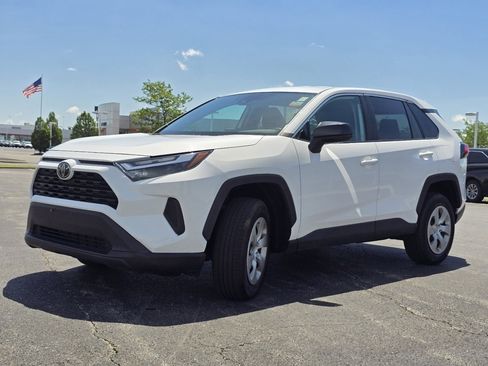 Certified 2024 Toyota RAV4 LE AWD/4WD image 10