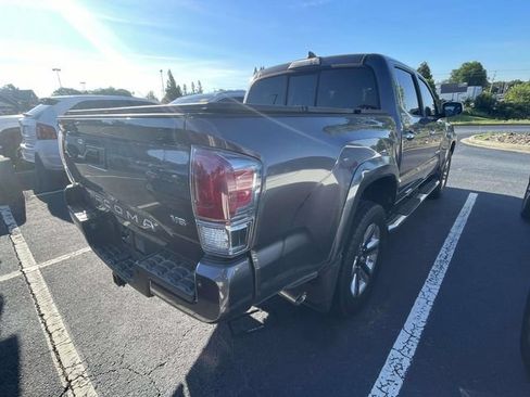 Used 2016 Toyota Tacoma Limited w/ Towing Package RWD image 13
