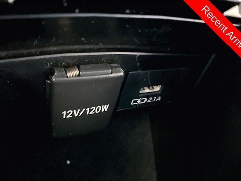 Used 2021 Toyota Corolla SE w/ Blackout Package (TMS) FWD image 16