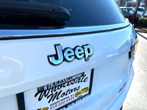 Used 2022 Jeep Compass Latitude image 32