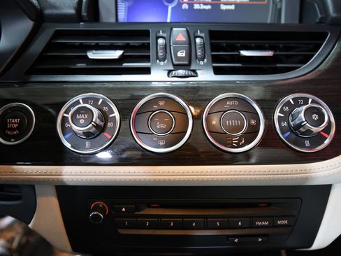 Used 2011 BMW Z4 sDrive35i image 19