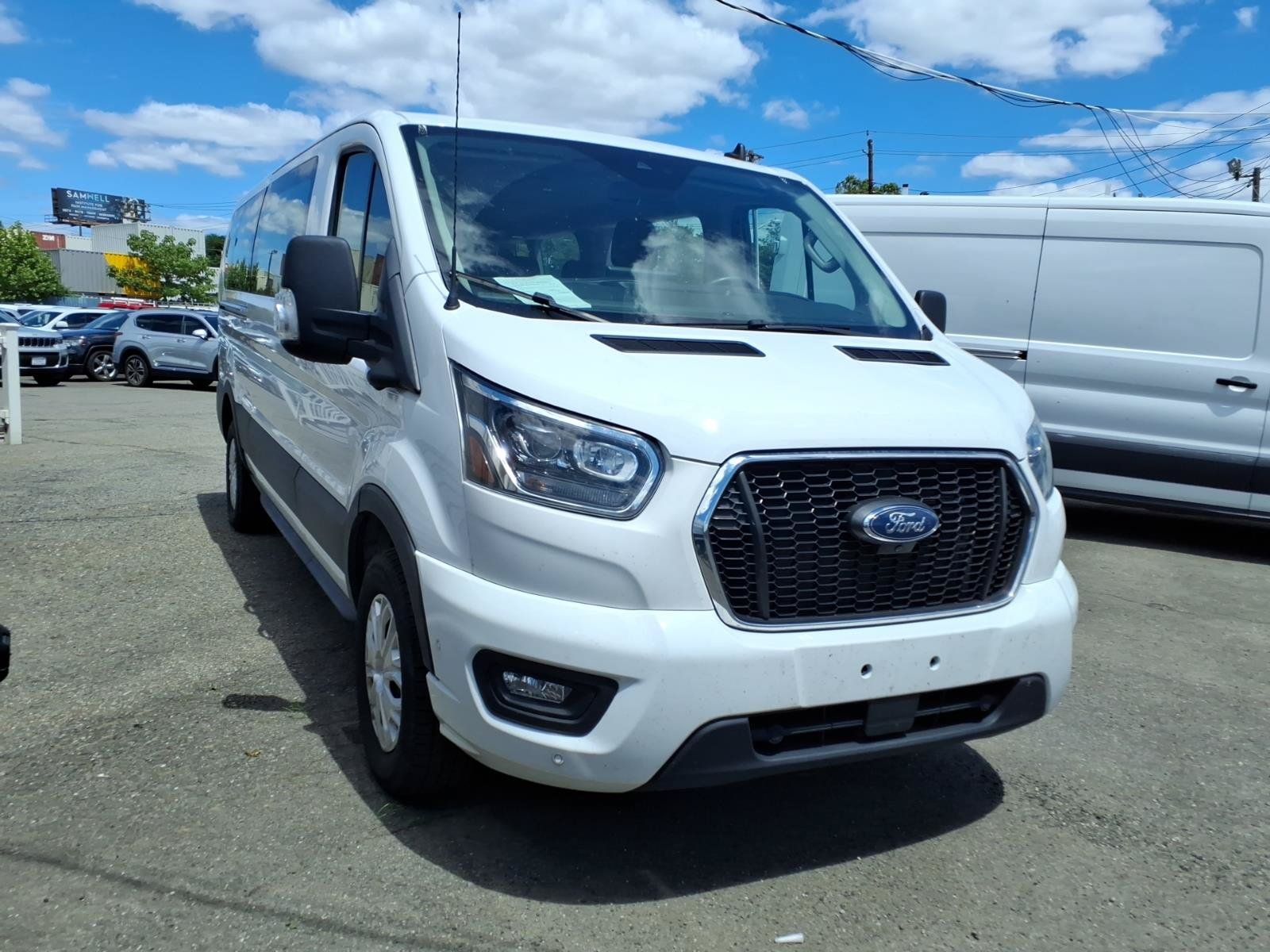 Used 2023 Ford Transit 350 XLT RWD image 1