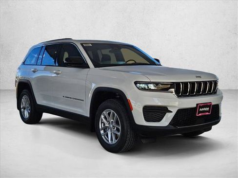 New 2025 Jeep Grand Cherokee Laredo X image 7