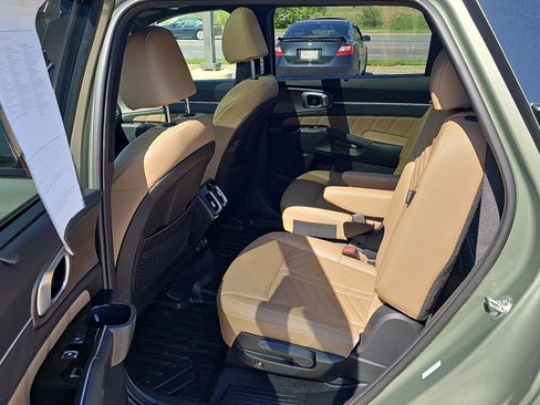 Used 2026 Kia Sorento SX Prestige w/ Olive Brown Leather Package image 12