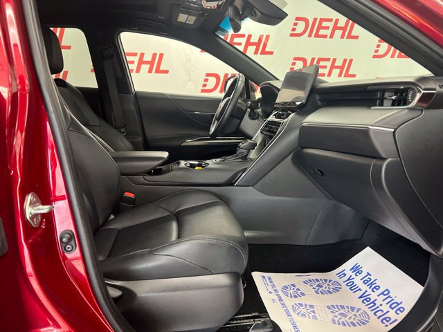 Used 2024 Toyota Venza Nightshade AWD/4WD image 13