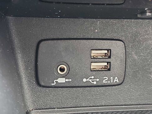 Used 2021 Subaru Forester Premium image 24