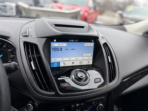 Used 2018 Ford Escape Titanium w/ Ford Safe & Smart Package image 18