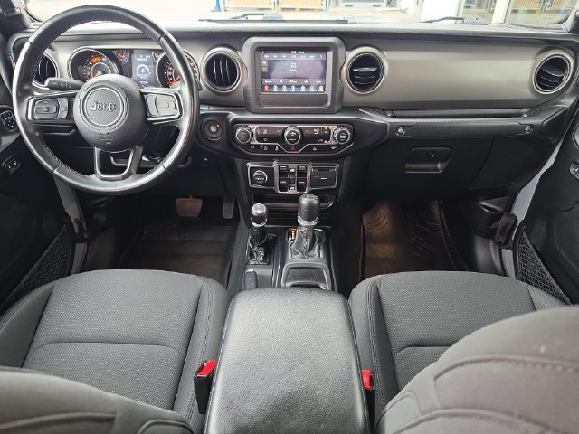 Used 2022 Jeep Gladiator Overland AWD/4WD image 11