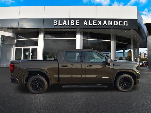 Used 2024 GMC Sierra 1500 Elevation AWD/4WD image 2