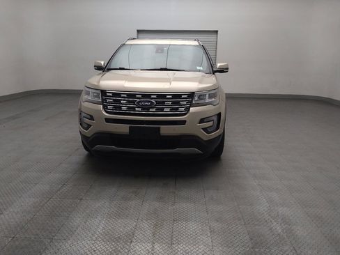 Used 2017 Ford Explorer Limited w/ Equipment Group 301A FWD image 15