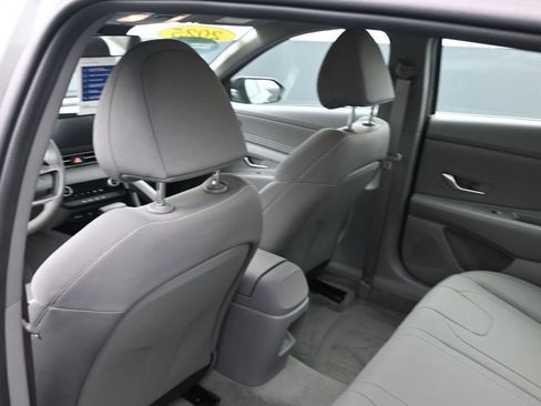 Certified 2025 Hyundai Elantra Sport image 24
