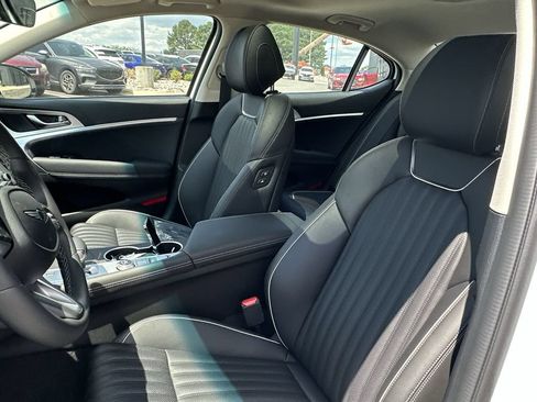 Used 2026 Genesis G70 2.5T Prestige RWD image 17